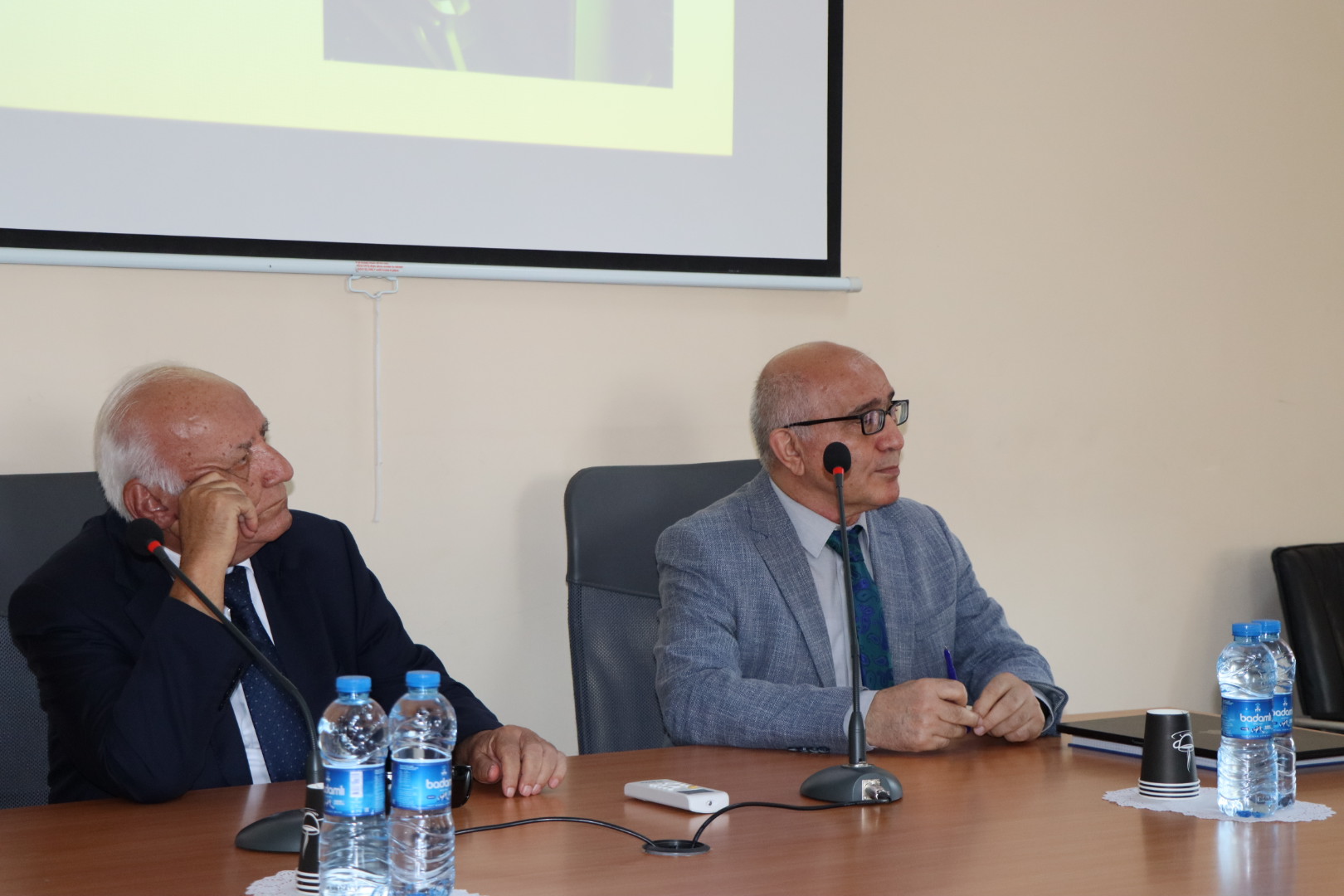 Tarix İnstitutunda mərhum professor Şahin Fərzəliyevin xatir...