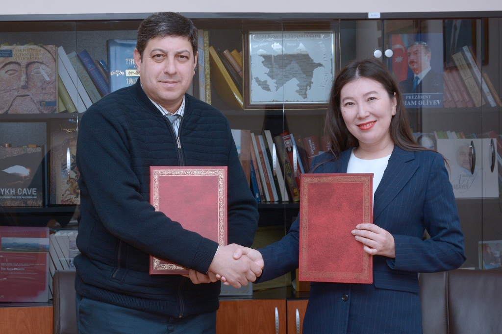 Qazaxıstanın Aktobe Universiteti ilə əməkdaşlıq haqqında saz...