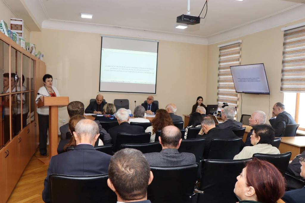 Tarix və Etnologiya İnstitutunun Elmi şurasının iclası keçir...