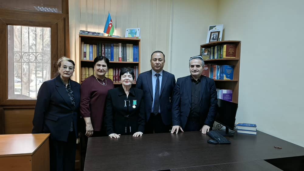 Özbəkistanlı alimlər Fəlsəfə və Sosiologiya İnstitutunda olu...