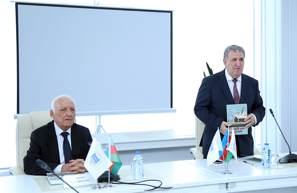 AMEA-da “Dünya hərb sənətinin Nadir şah zirvəsi” kitabının t...