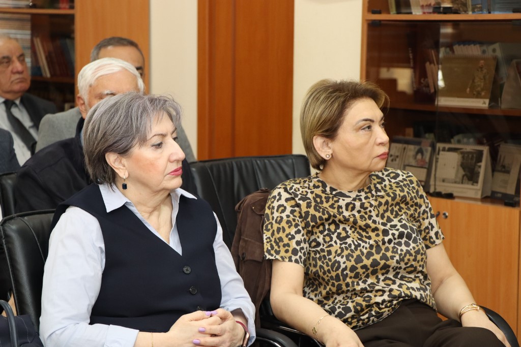 67ed2e2624b8b.jpg